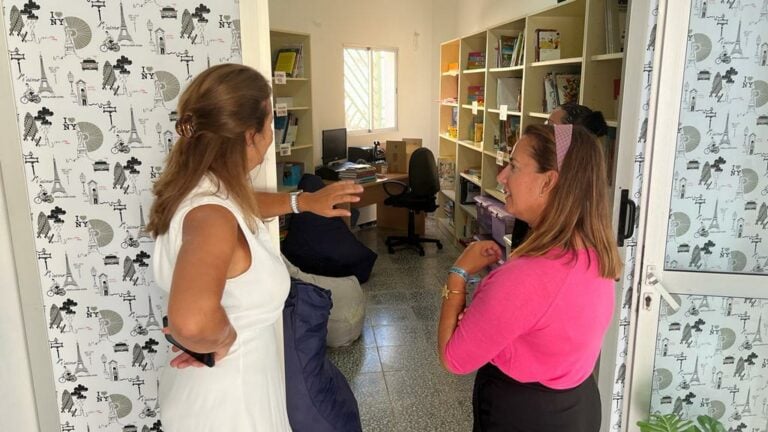 Saavedra se interesa por el trabajo de los centros de profesores en el inicio del curso