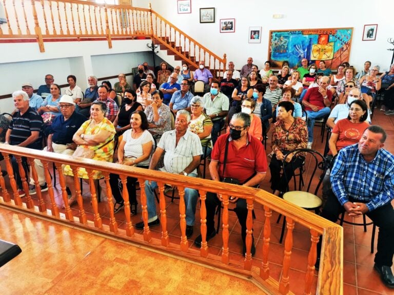 Más de un centenar de mayores de Antigua se inscriben al Crucero por el Mediterráneo
