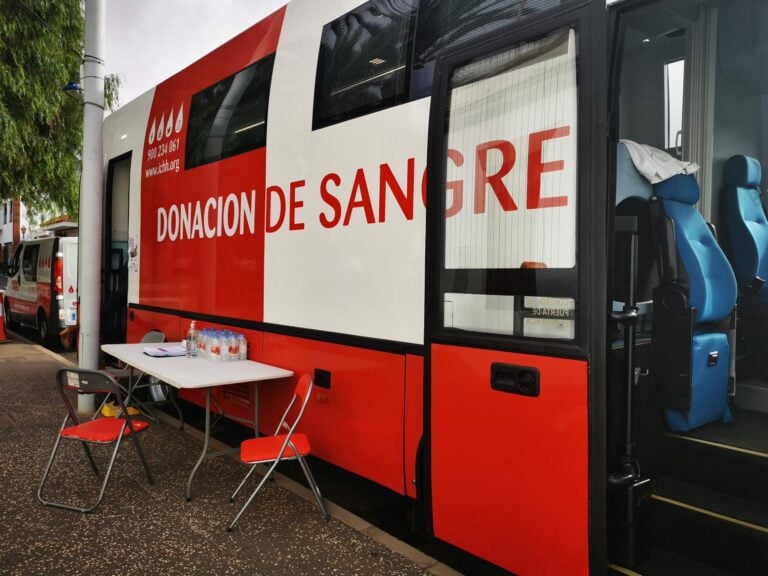 Canarias mantiene el llamamiento a donar sangre de los grupos A+, A- y O+