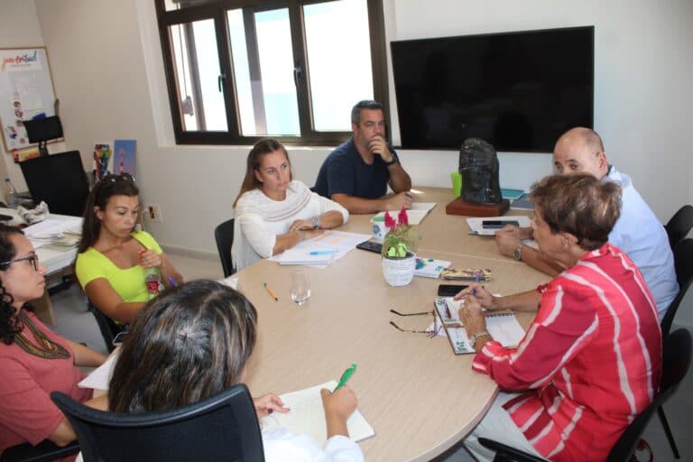 La comunidad educativa apoya la iniciativa del Cabildo para constituir el Consejo Escolar Insular