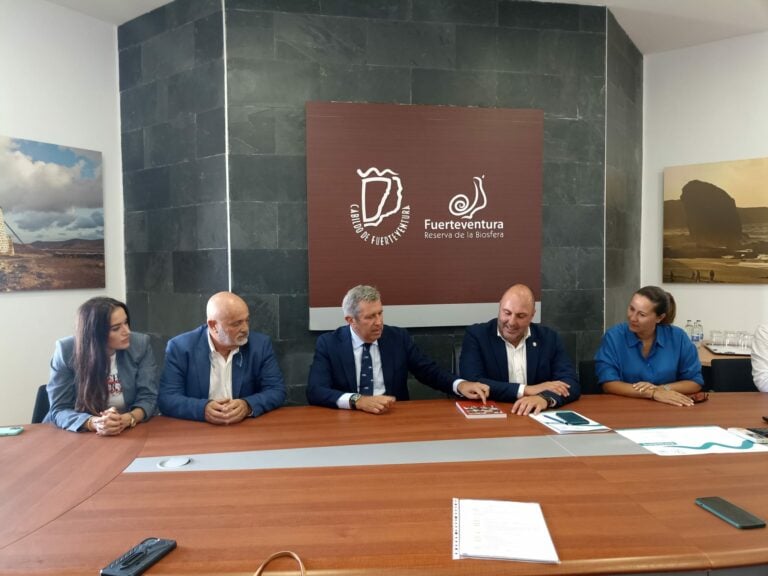 Cámara y Cabildo analizan un programa de incubadoras empresariales de corte tecnológico