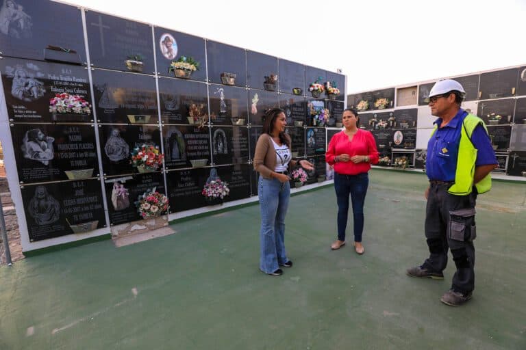 El cementerio de Gran Tarajal se acondiciona para el 1 de noviembre