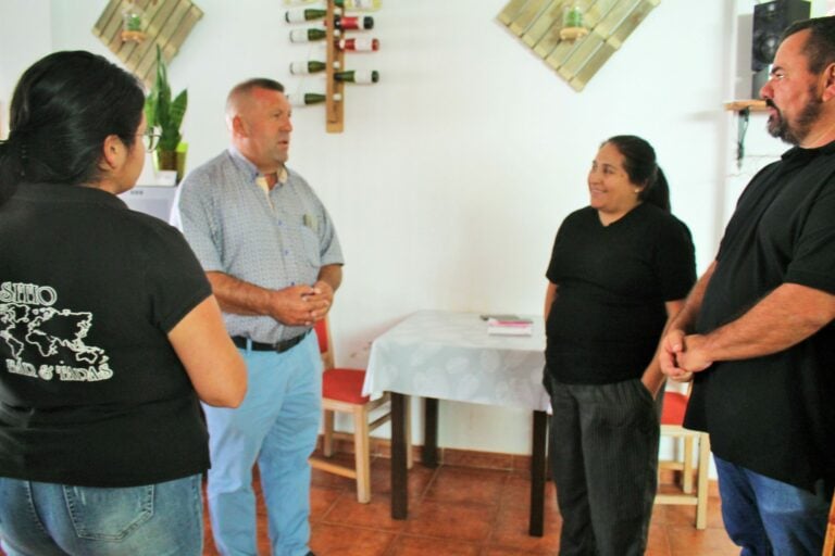 Comercios y Bares participan en el II Encuentro y Venta de Artesanía Antigua