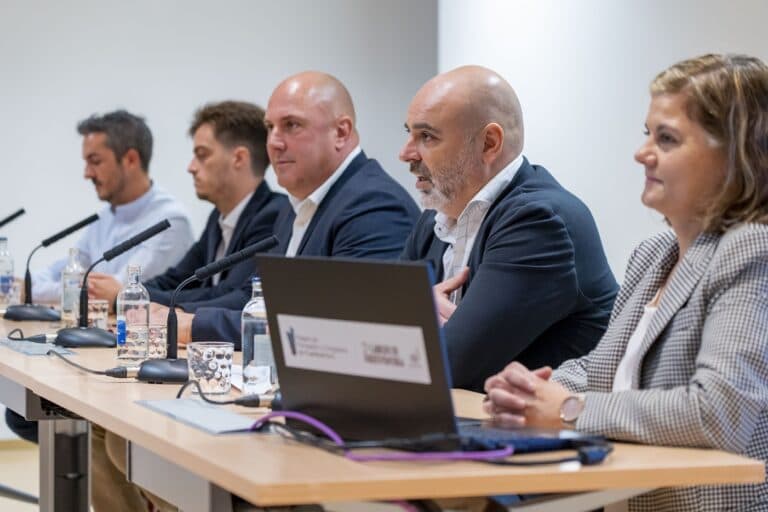 Los Desayunos Tecnológicos abordan las oportunidades del sector aeroespacial en Fuerteventura