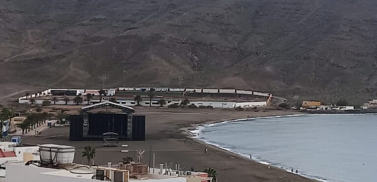 Costas autoriza a celebrar el Festival Arena Negra en la playa