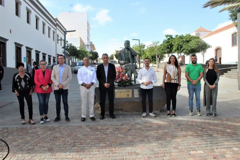 Homenaje institucional en el Cabildo a la memoria de Manuel Velázquez Cabrera