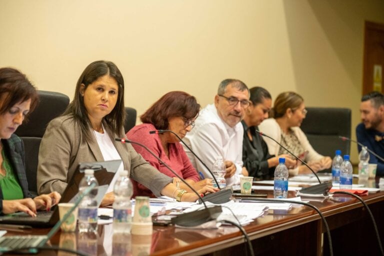 Tuineje firma por primera vez convenios de colaboración con AFFA, ASOMASAMEN y Radio ECCA