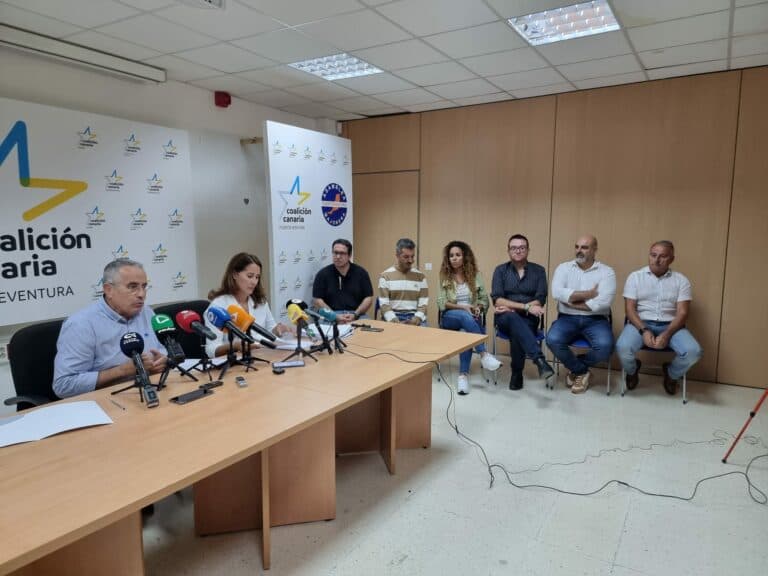 Mario Cabrera: “Dreamland y algunas encuestas (publicadas por Radio Insular) han motivado el cese de los consejeros de CC»