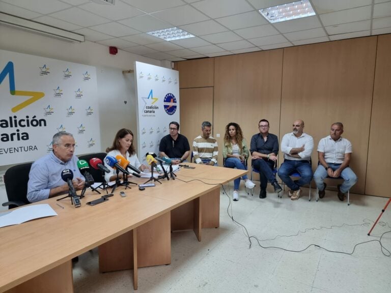 Mario Cabrera: “Dreamland y algunas encuestas (publicadas por Radio Insular) han motivado el cese de los consejeros de CC»