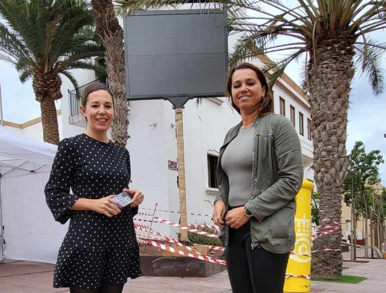 Puerto del Rosario estrena pantallas digitales informativas en las principales vías de la ciudad