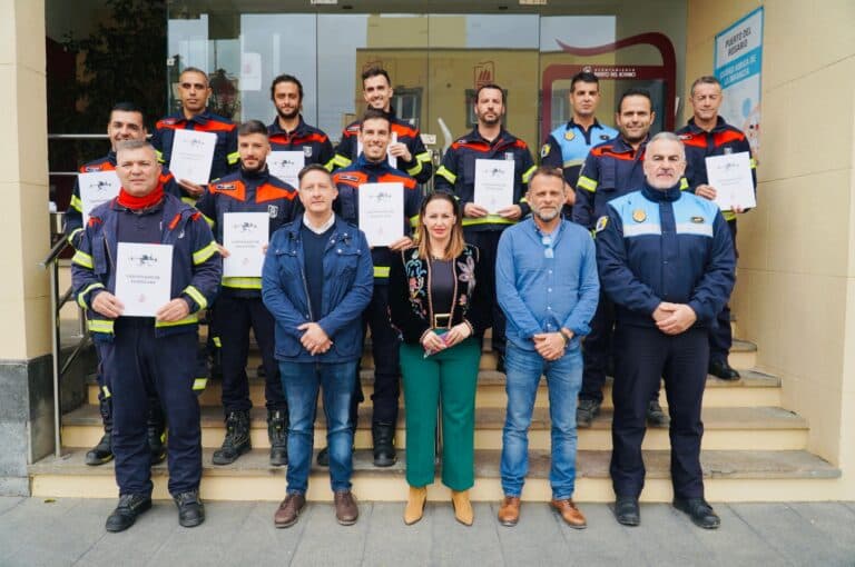 Bomberos y Policía Local de Puerto del Rosario finalizan un curso profesional de drones