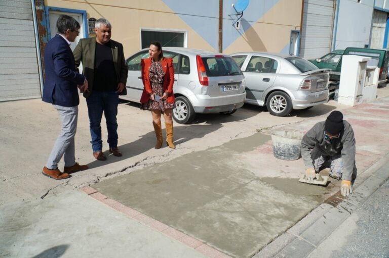 El ayuntamiento mejora el Polígono Industrial de El Matorral