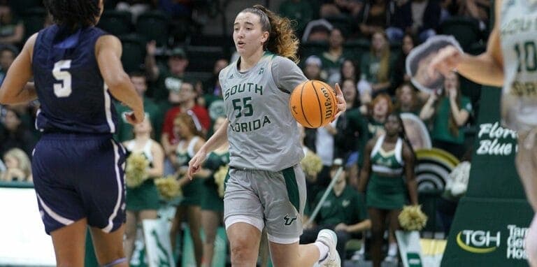 La majorera Carla Brito ‘revelación’ de la liga universitaria de baloncesto en los EE.UU