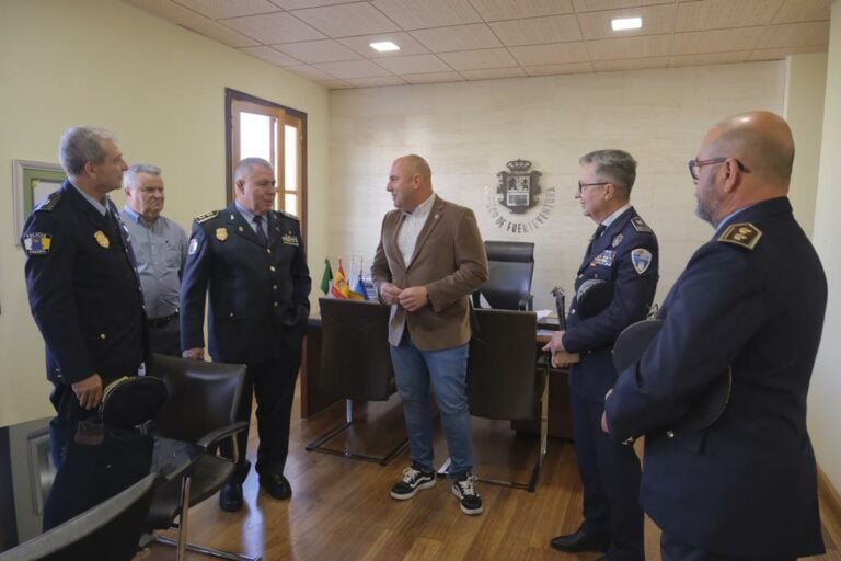 Lloret recibe al representante nacional, canario y provinciales de las policías locales