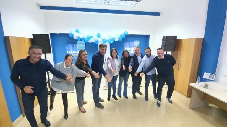 Esther Hernández (PP) presenta su candidatura a la Alcaldía de Tuineje entre multitudes