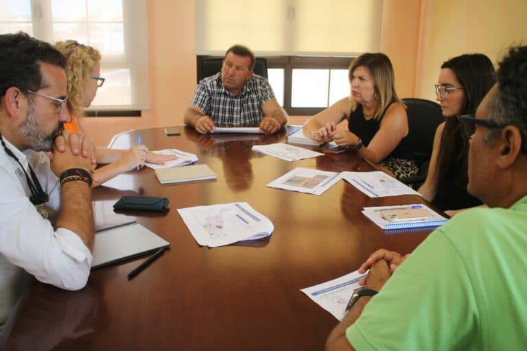 Aguas de Antigua abastece de agua al CAAF para reforzar el suministro al sur