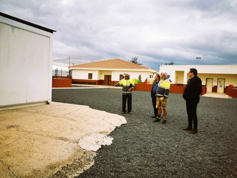 El Ayuntamiento atiende reparaciones necesarias en el CEO de Antigua