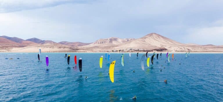 Gisela Pulido lidera en Fuerteventura la carrera olímpica de Fórmula Kite a París 2024
