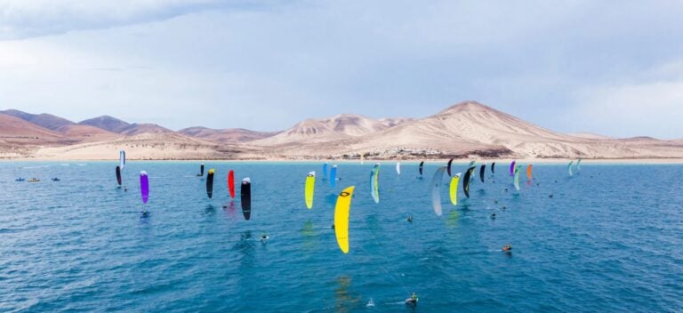 Gisela Pulido lidera en Fuerteventura la carrera olímpica de Fórmula Kite a París 2024