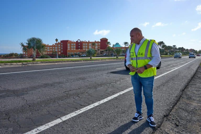 Adjudicada la obra de la carretera entre la Glorieta de Los Ángeles y Cruce Salinas por 1,9M€