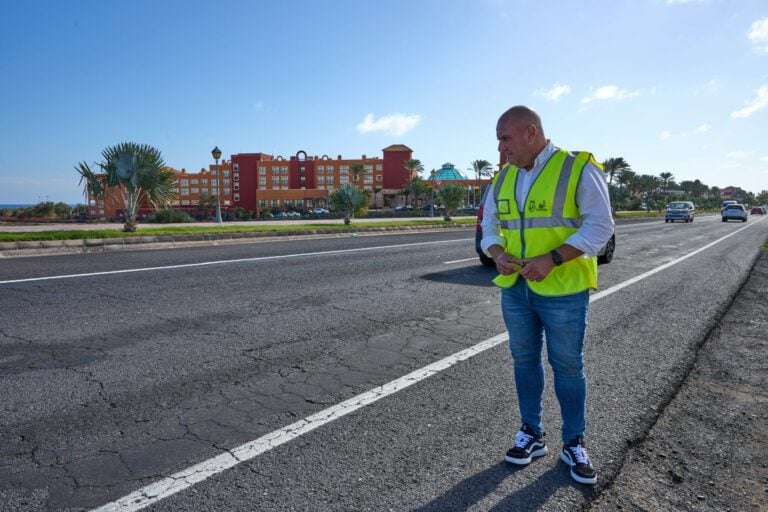 Adjudicada la obra de la carretera entre la Glorieta de Los Ángeles y Cruce Salinas por 1,9M€