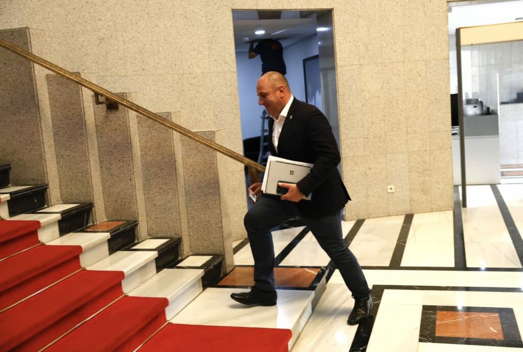 Lloret culpa al edil de Urbanismo de Pájara de la cancelación del rodaje del Señor de los Anillos