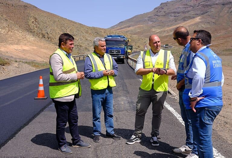 En marcha los trabajos de reasfaltado de la carretera entre Sicasumbre y Las Hermosas