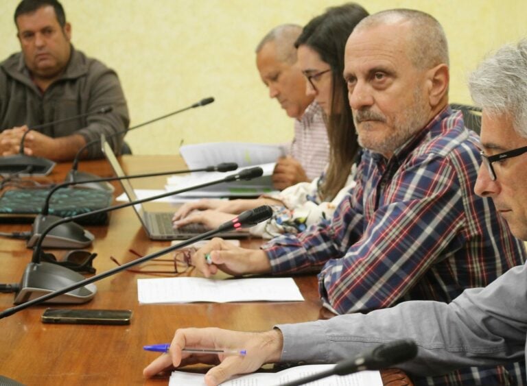 Antigua aprueba los Presupuestos 2023 priorizando la rebaja de impuestos a los vecinos