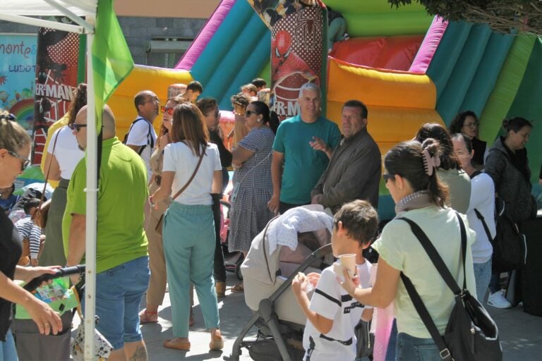 Feliz y animado Día del Padre celebrado en la Plaza de Antigua