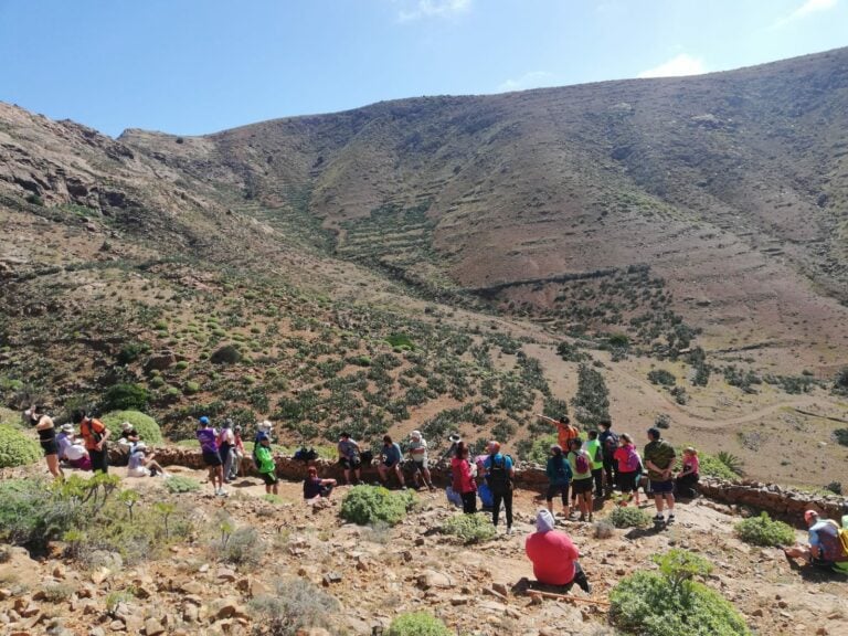 Nuevo éxito de participación de senderistas de Antigua en la ruta La Vega a Toto