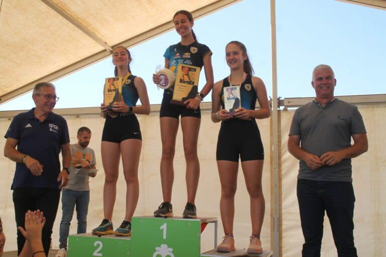 El XXI Cross de Antigua saca a correr lo mejor de cada uno