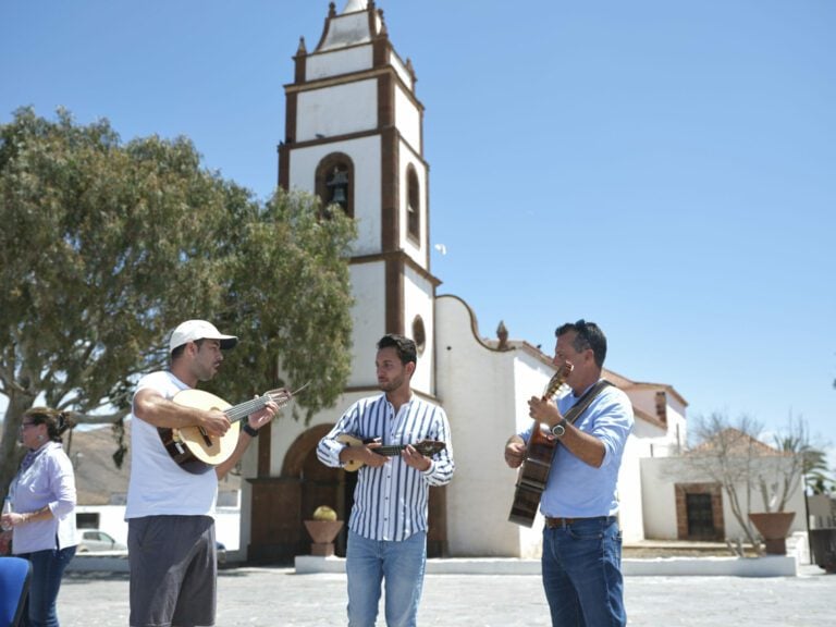 Medio siglo de historia de la Agrupación Folclórica de Tetir