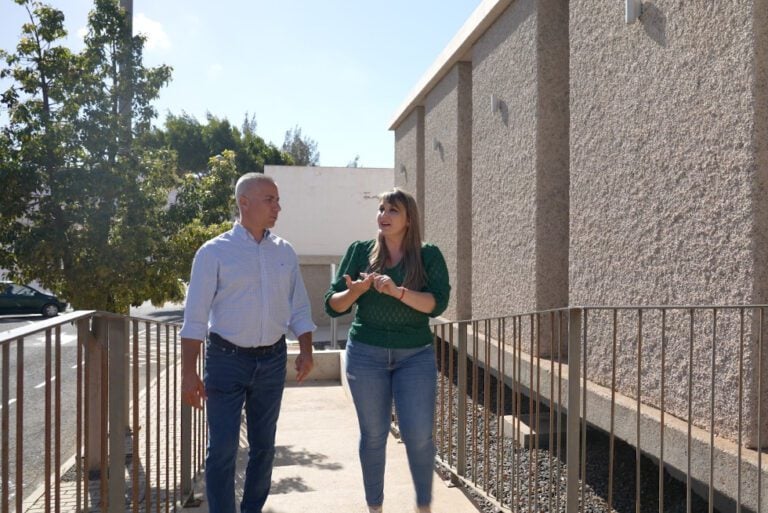 CC: «Antigua pierde una ambulancia porque el alcalde se niega a recibirla del Cabildo»