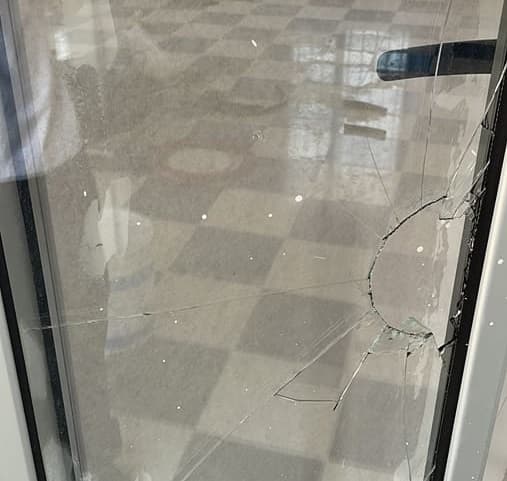 Actos vandálicos en las obras de la biblioteca de El Matorral