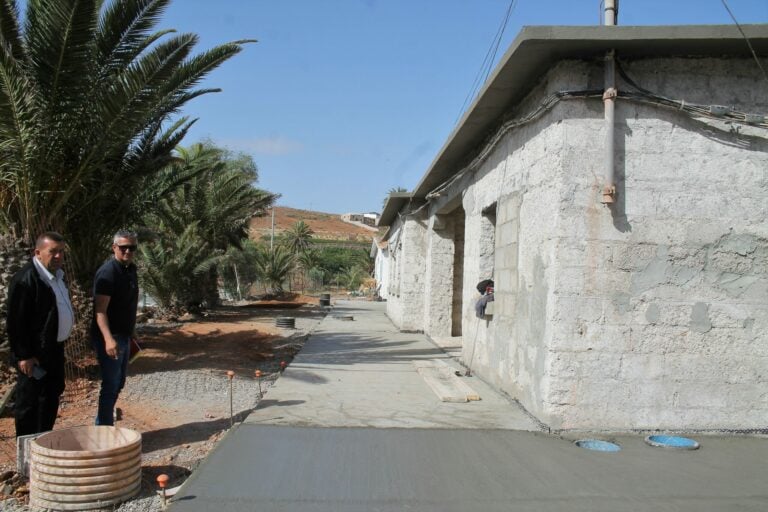 El Ayuntamiento recupera la vieja escuela de Agua de Bueyes