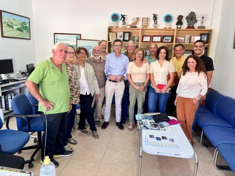 El PSOE capitalino se reúne con la AA.VV. de la Molina de la Charca