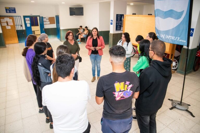 Doce estudiantes realizan sus prácticas en las dependencias municipales de Tuineje