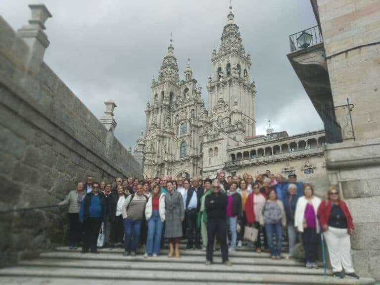 Cerca de 80 mayores de Tuineje realizan un viaje cultural a Galicia