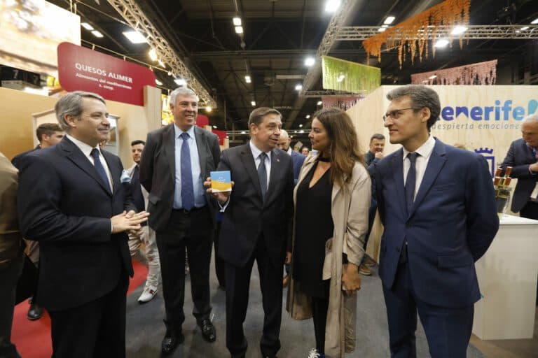 Dromemilk presenta los primeros bombones del mundo con leche de camella canaria