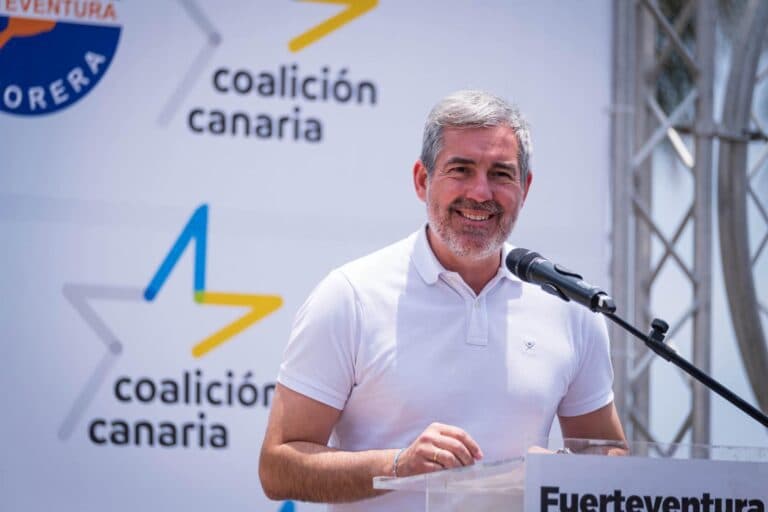 Clavijo promete un Gobierno de Canarias «que vuelva a mirar a Fuerteventura»