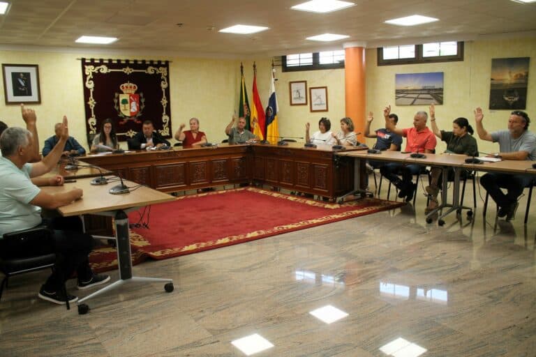 Antigua reparte las áreas de gobierno con Juan Cabrera como Primer Teniente de Alcalde