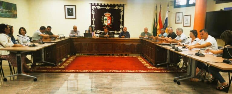 Antigua celebra su última sesión plenaria