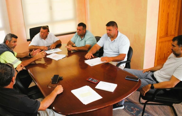 Ayuntamiento de Antigua y CL Unión Antigua apuestan por crear equipo