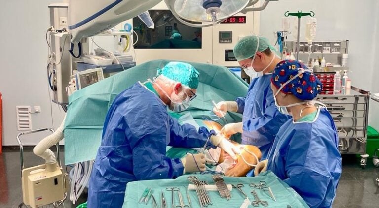 El Hospital General de Fuerteventura realiza el primer bypass de Cirugía vascular