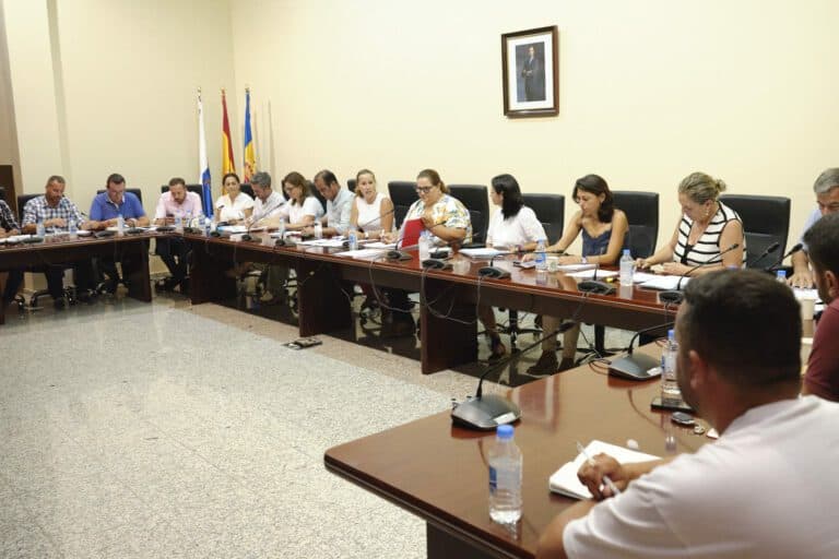 Cabildo y Tuineje trabajarán mano a mano por el bienestar del municipio