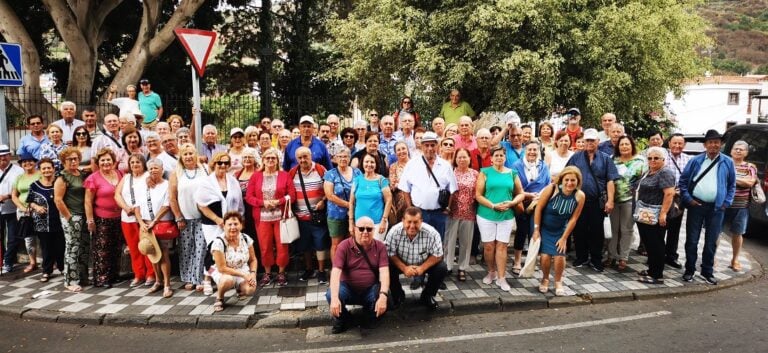 Sorpresa del alcalde a los mayores de Antigua