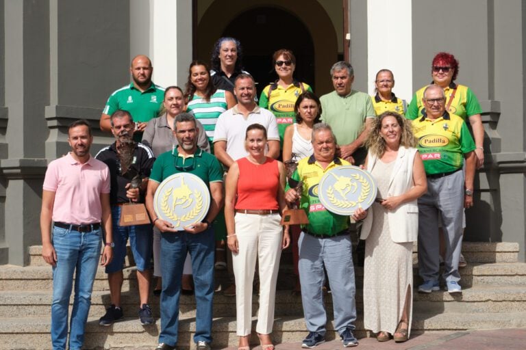 El Cabildo reconoce el esfuerzo y dedicación de los clubs de lucha Unión Antigua y Maxorata