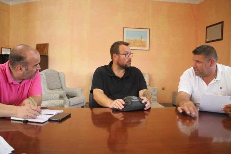 Diez canchas en Caleta de Fuste acogerán el II Torneo de Bola Canaria Ayuntamiento de Antigua