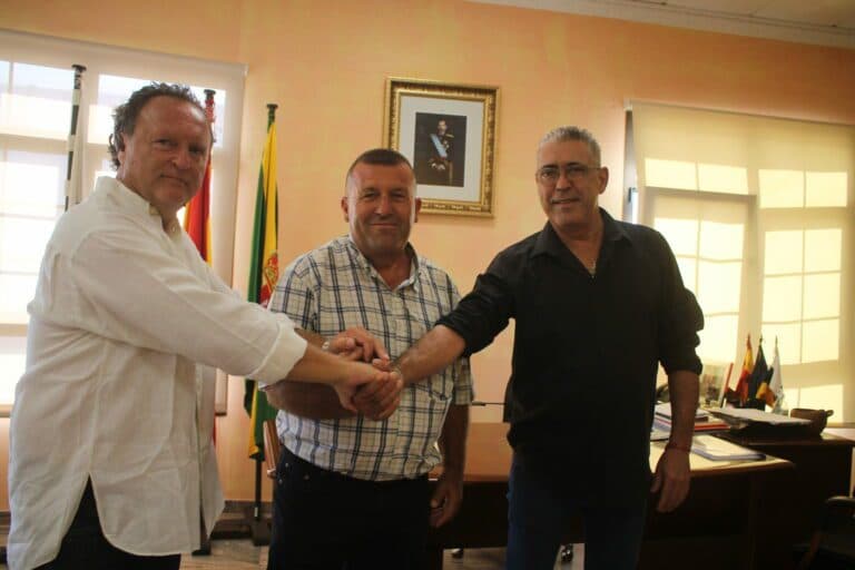 Antigua incorpora a CC y Contigo al Grupo de Gobierno