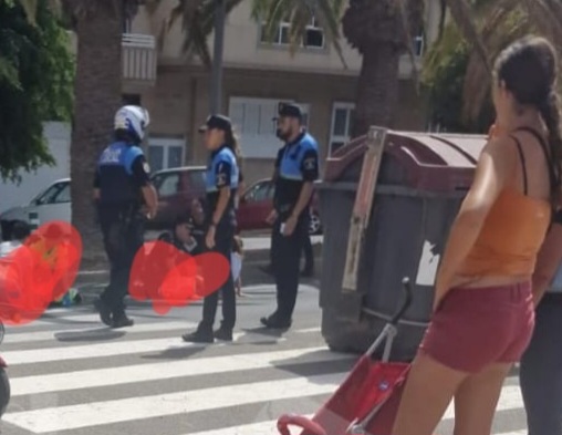 Una motocicleta atropella a dos niñas de 6 y 8 años en Puerto del Rosario